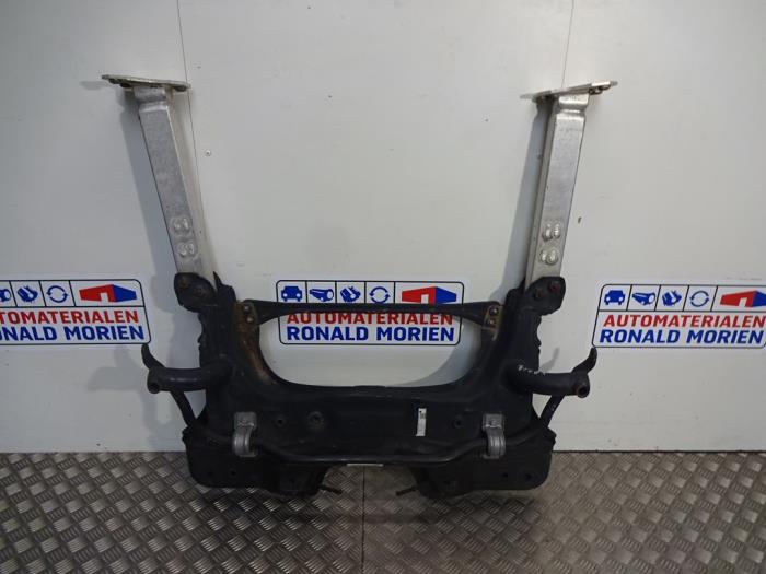 Gebruikte Subframe Fiat 500L (199) 1.6 D 16V Multijet 120 Prijs € 75,00 Margeregeling aangeboden door Automaterialen Ronald Morien B.V.