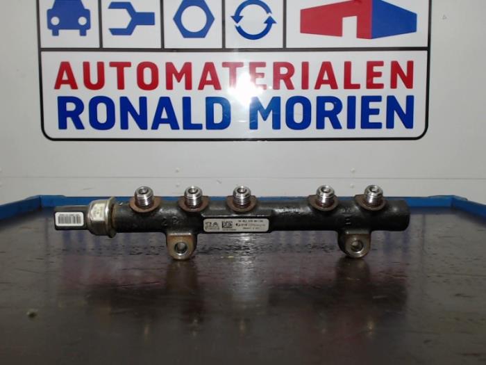 Gebruikte Brandstofverdeler Volvo V40 Cross Country (MZ) 1.6 D2 Prijs € 100,00 Margeregeling aangeboden door Automaterialen Ronald Morien B.V.