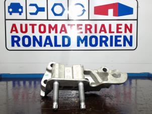 Gebruikte Motorsteun Volvo V40 Cross Country (MZ) 1.6 D2 Prijs € 35,00 Margeregeling aangeboden door Automaterialen Ronald Morien B.V.