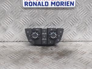 Gebruikte Kachel Bedieningspaneel Opel Astra Prijs € 25,00 Margeregeling aangeboden door Automaterialen Ronald Morien B.V.