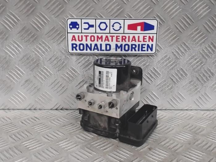 Gebruikte ABS Pomp Ford EcoSport (JK8) Prijs € 350,00 Margeregeling aangeboden door Automaterialen Ronald Morien B.V.