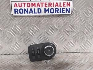 Gebruikte Licht Schakelaar Opel Adam Prijs € 25,00 Margeregeling aangeboden door Automaterialen Ronald Morien B.V.