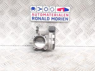 Gebruikte Gasklephuis Ford B-Max (JK8) 1.6 Ti-VCT 16V Prijs € 25,00 Margeregeling aangeboden door Automaterialen Ronald Morien B.V.