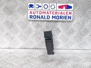 Gebruikte Luchtmassameter Porsche Boxster Prijs € 19,00 Margeregeling aangeboden door Automaterialen Ronald Morien B.V.