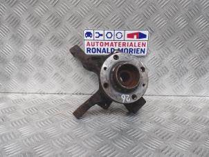 Gebruikte Asschenkel rechts-voor Renault Clio III (BR/CR) 1.2 16V TCe 100 Prijs € 49,00 Margeregeling aangeboden door Automaterialen Ronald Morien B.V.