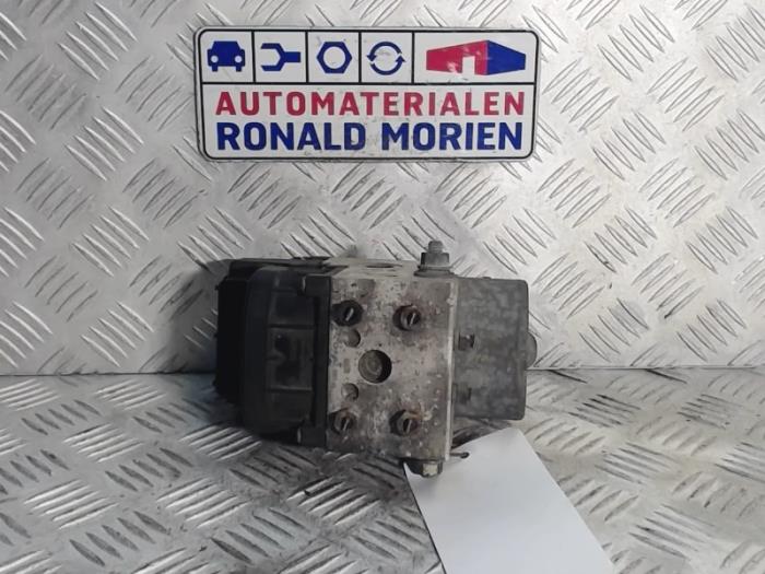 Gebruikte ABS Pomp Citroen Xsara Picasso (CH) 1.8 16V Prijs € 95,00 Margeregeling aangeboden door Automaterialen Ronald Morien B.V.