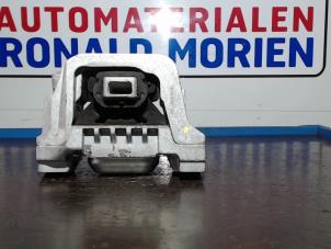 Gebruikte Motorrubber Peugeot 207 CC (WB) 1.6 16V Prijs € 35,00 Margeregeling aangeboden door Automaterialen Ronald Morien B.V.