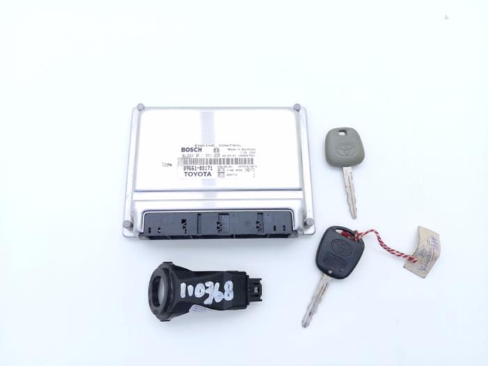 Gebruikte Computer Motormanagement Toyota Yaris (P1) 1.4 D-4D Prijs € 25,00 Margeregeling aangeboden door Automaterialen Ronald Morien B.V.