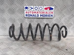 Gebruikte Schroefveer achter Skoda Rapid Prijs € 45,00 Margeregeling aangeboden door Automaterialen Ronald Morien B.V.