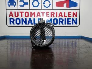 Gebruikte Luchtmassameter Volkswagen Passat (3G2) 2.0 TDI 16V 150 Prijs € 15,00 Margeregeling aangeboden door Automaterialen Ronald Morien B.V.