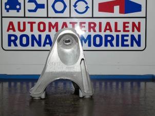 Gebruikte Motorsteun Volkswagen Touareg Prijs € 90,75 Inclusief btw aangeboden door Automaterialen Ronald Morien B.V.