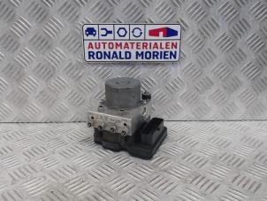 Gebruikte ABS Pomp Opel Corsa E 1.4 16V Prijs € 95,00 Margeregeling aangeboden door Automaterialen Ronald Morien B.V.