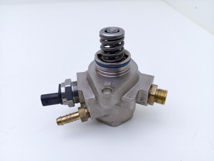 Gebruikte Brandstofpomp Mechanisch Volkswagen Polo V (6R) 1.0 TSI 12V BlueMotion Technology Prijs € 49,00 Margeregeling aangeboden door Automaterialen Ronald Morien B.V.