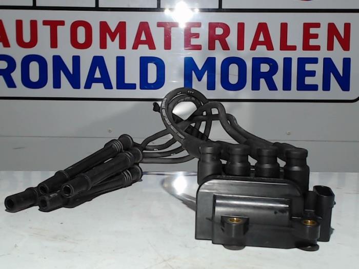 Gebruikte Bobine Renault Twingo II (CN) 1.2 16V Prijs € 35,00 Margeregeling aangeboden door Automaterialen Ronald Morien B.V.