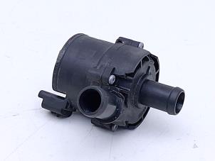 Gebruikte Extra waterpomp Opel Vivaro 1.6 CDTI 115 Prijs € 25,00 Margeregeling aangeboden door Automaterialen Ronald Morien B.V.