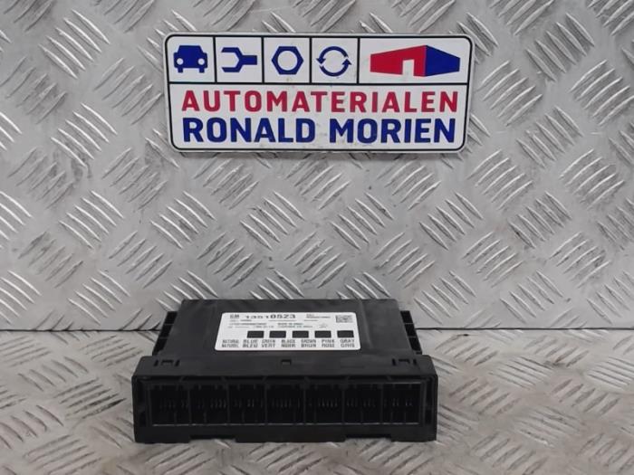 Gebruikte Module Bodycontrol Opel Mokka/Mokka X X 1.4 Turbo 16V 4x2 Prijs € 25,00 Margeregeling aangeboden door Automaterialen Ronald Morien B.V.