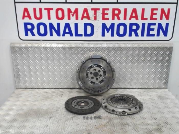 Gebruikte Koppelingsset (compleet) Opel Mokka/Mokka X X 1.4 Turbo 16V 4x2 Prijs op aanvraag aangeboden door Automaterialen Ronald Morien B.V.