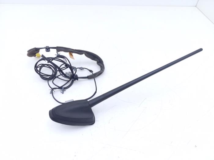 Gebruikte Antenne Renault Koleos I 2.5 16V 4x4 Prijs € 30,00 Margeregeling aangeboden door Automaterialen Ronald Morien B.V.