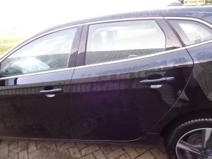 Gebruikte Deur 4Deurs links-achter Volvo V40 (MV) 2.0 D4 16V Prijs € 145,00 Margeregeling aangeboden door Automaterialen Ronald Morien B.V.