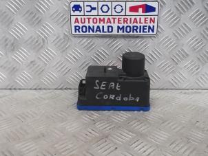 Gebruikte Deurvergrendeling Vacuumpomp Elektrisch Seat Cordoba Prijs € 50,00 Margeregeling aangeboden door Automaterialen Ronald Morien B.V.
