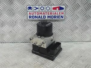 Gebruikte ABS Pomp Opel Astra H SW (L35) 1.7 CDTi 16V Prijs € 45,00 Margeregeling aangeboden door Automaterialen Ronald Morien B.V.