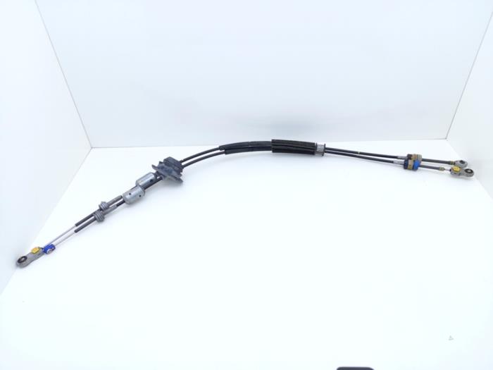 Gebruikte Schakelkabel Versnellingsbak Peugeot 5008 I (0A/0E) 1.6 HDiF 16V Prijs € 25,00 Margeregeling aangeboden door Automaterialen Ronald Morien B.V.