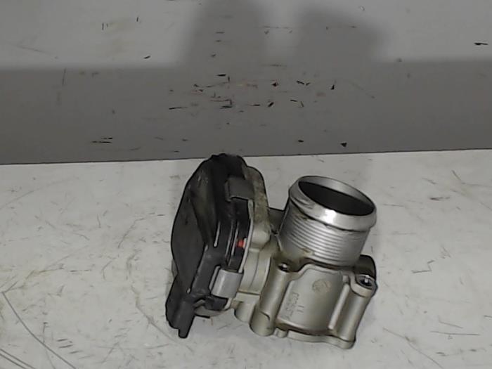 Gasklephuis van een Peugeot Partner Tepee (7A/B/C/D/E/F/G/J/P/S) 1.6 HDI 75 2011