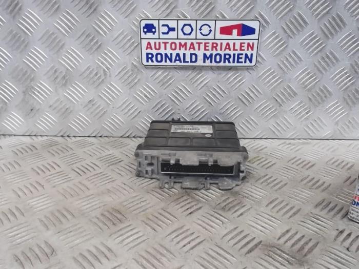 Gebruikte Computer Automatische Bak Volkswagen Polo III (6N1) 1.4i 60 Prijs € 125,00 Margeregeling aangeboden door Automaterialen Ronald Morien B.V.