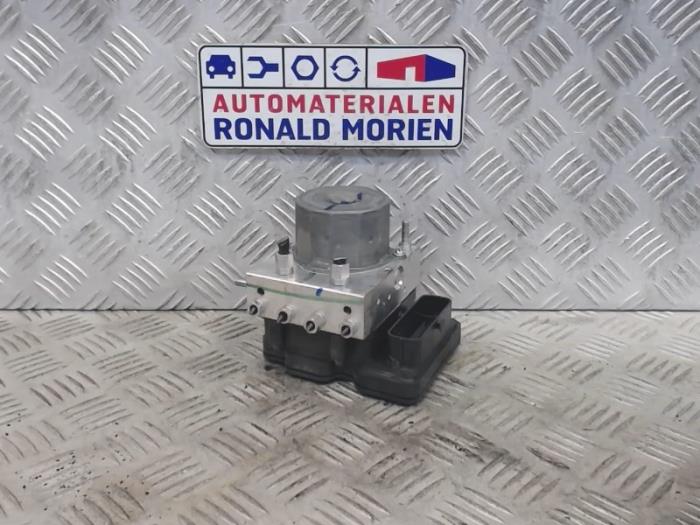 Gebruikte ABS Pomp Nissan Qashqai (J11) 1.6 dCi Prijs € 395,00 Margeregeling aangeboden door Automaterialen Ronald Morien B.V.