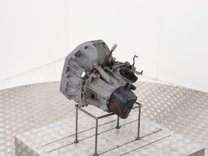 Gebruikte Versnellingsbak Renault Scénic II (JM) 1.5 dCi 100 Prijs € 100,00 Margeregeling aangeboden door Automaterialen Ronald Morien B.V.