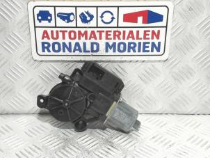 Gebruikte Raammotor Portier Volkswagen Polo V (6R) Prijs € 15,00 Margeregeling aangeboden door Automaterialen Ronald Morien B.V.