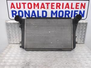 Gebruikte Intercooler Volkswagen Passat Variant (3C5) 2.0 TDI 16V 140 Prijs € 100,00 Margeregeling aangeboden door Automaterialen Ronald Morien B.V.