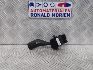 Gebruikte Knipperlicht Schakelaar Ford S-Max (GBW) 2.0 TDCi 16V 140 Prijs € 25,00 Margeregeling aangeboden door Automaterialen Ronald Morien B.V.