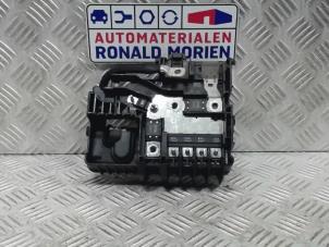 Gebruikte Zekeringkast Opel Corsa E 1.4 16V Prijs € 50,00 Margeregeling aangeboden door Automaterialen Ronald Morien B.V.