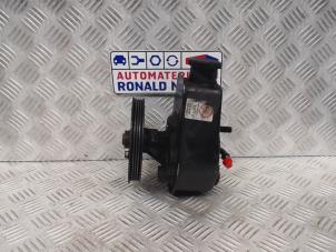 Gebruikte Stuurpomp Renault Megane Scénic (JA) 1.6 RT Prijs € 85,00 Margeregeling aangeboden door Automaterialen Ronald Morien B.V.