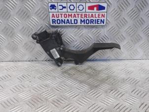 Gebruikte Sensor Gaspedaalpositie Volkswagen Transporter/Caravelle T5 1.9 TDi Prijs € 9,99 Margeregeling aangeboden door Automaterialen Ronald Morien B.V.