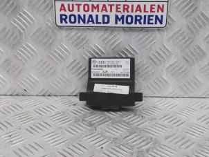 Gebruikte Gateway module Volkswagen Caddy Combi III (2KB,2KJ) 1.6 TDI 16V Prijs € 37,20 Margeregeling aangeboden door Automaterialen Ronald Morien B.V.