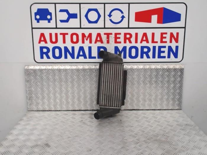 Gebruikte Intercooler Ford Fiesta 6 (JA8) 1.0 EcoBoost 12V 125 Prijs € 50,00 Margeregeling aangeboden door Automaterialen Ronald Morien B.V.