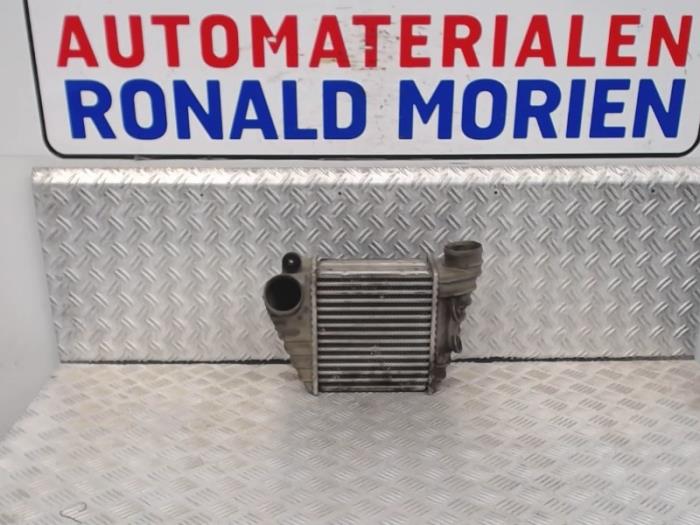 Gebruikte Intercooler Volkswagen Golf IV (1J1) 1.9 TDI Prijs € 65,00 Margeregeling aangeboden door Automaterialen Ronald Morien B.V.