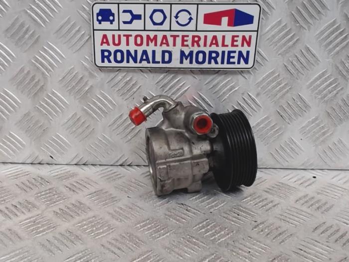 Gebruikte Servopomp Iveco New Daily IV 29L10V Prijs € 125,00 Margeregeling aangeboden door Automaterialen Ronald Morien B.V.