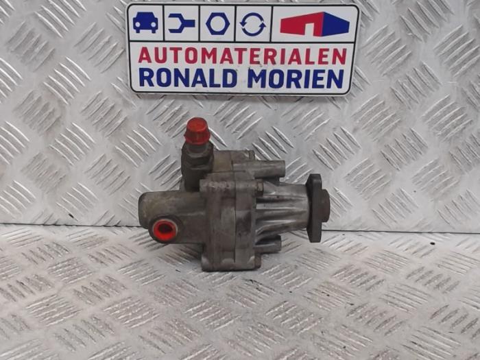 Gebruikte Pomp Servo Audi A4 Avant (B5) 1.8 20V Prijs € 25,00 Margeregeling aangeboden door Automaterialen Ronald Morien B.V.