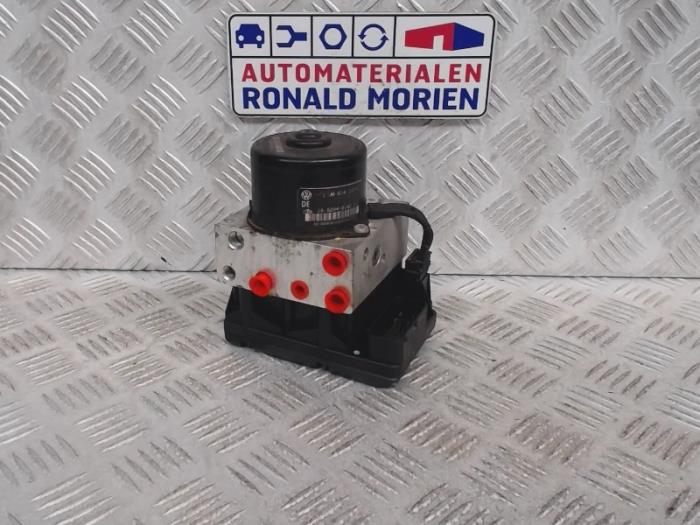 Gebruikte ABS Pomp Seat Cordoba (6C2/6K2) 1.6i SXE Prijs € 50,00 Margeregeling aangeboden door Automaterialen Ronald Morien B.V.