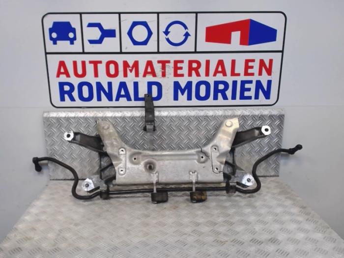 Gebruikte Subframe Volkswagen Lupo (6X1) 1.2 TDI 3L Prijs € 49,00 Margeregeling aangeboden door Automaterialen Ronald Morien B.V.