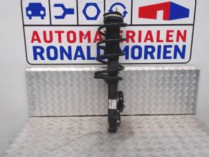 Gebruikte Voorpoot links Ford Transit Custom 2.2 TDCi 16V Prijs € 75,00 Margeregeling aangeboden door Automaterialen Ronald Morien B.V.