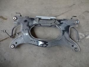 Gebruikte Subframe Landrover Range Rover Evoque (LVJ/LVS) 2.2 eD4 16V Prijs € 95,00 Margeregeling aangeboden door Automaterialen Ronald Morien B.V.