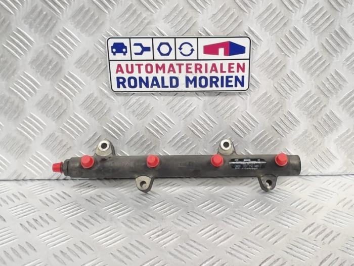 Gebruikte Brandstofverdeler Audi A8 (D3) 4.0 TDI V8 32V Quattro Prijs € 175,00 Margeregeling aangeboden door Automaterialen Ronald Morien B.V.