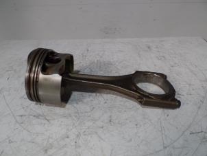 Gebruikte Zuiger Audi S8 (D2) 5.2 V10 40V Prijs € 175,00 Margeregeling aangeboden door Automaterialen Ronald Morien B.V.