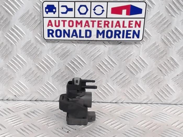Gebruikte Overdrukklep Turbo Renault Megane III Berline (BZ) 1.5 dCi 110 Prijs € 25,00 Margeregeling aangeboden door Automaterialen Ronald Morien B.V.