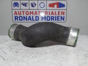 Gebruikte Intercooler Slang Volkswagen Transporter/Caravelle T5 1.9 TDi Prijs € 50,00 Margeregeling aangeboden door Automaterialen Ronald Morien B.V.