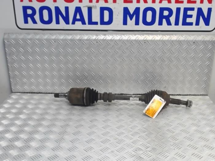 Gebruikte Steekas links-voor Nissan Qashqai (J10) 1.5 dCi DPF Prijs € 50,00 Margeregeling aangeboden door Automaterialen Ronald Morien B.V.